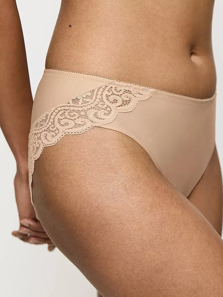 TRIUMPH | Braga AMOURETTE polvo | Beige