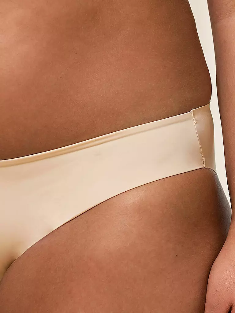 TRIUMPH | Braga Tai "Body Make-Up Essentials" (Beige Nude) | 