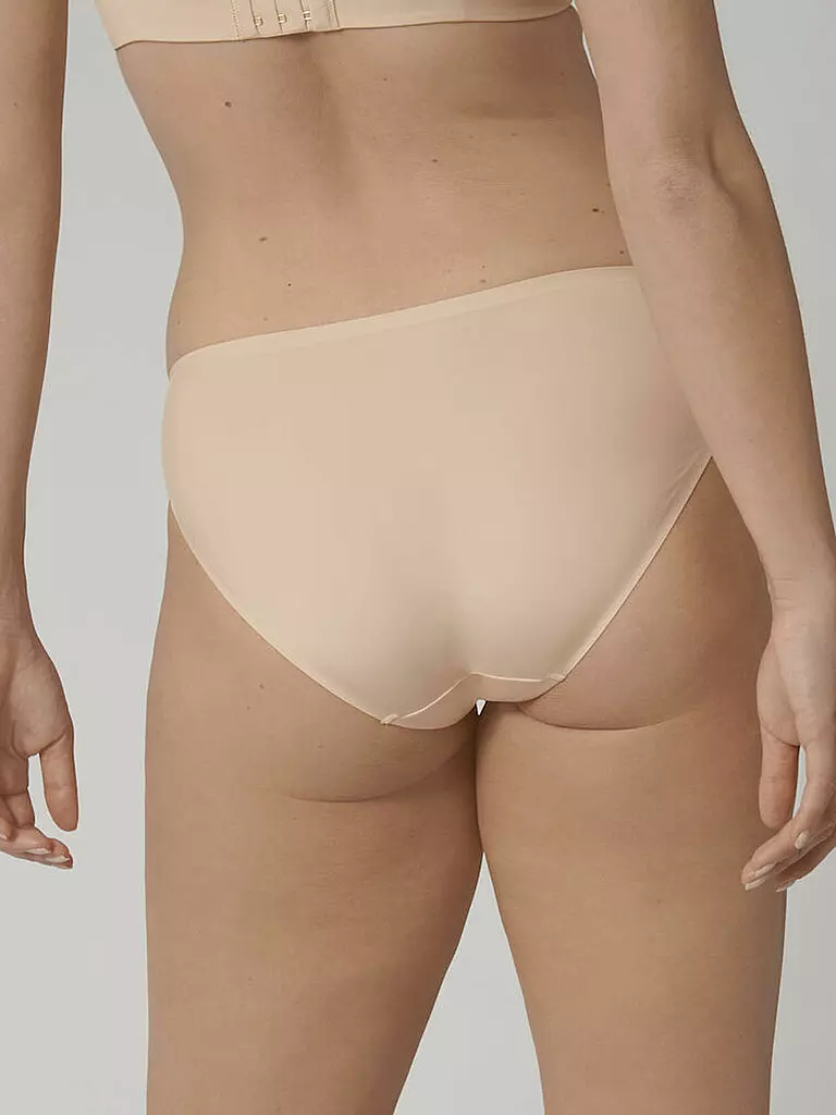 TRIUMPH | Braga Tai "Body Make-Up Essentials" (Beige Nude) | 