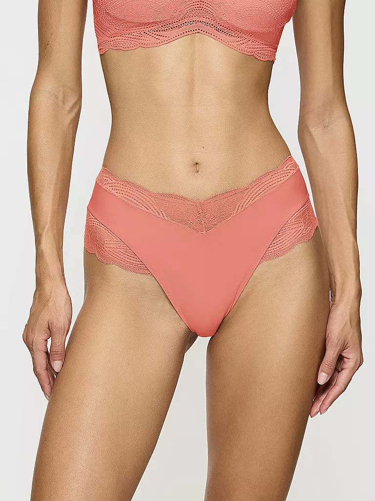 TRIUMPH | Maxi Braguita LIFT SMART cameo | 