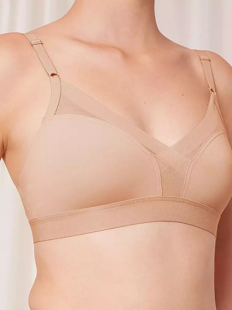 TRIUMPH | Sujetador sin aros SHAPE SMART beige neutro |