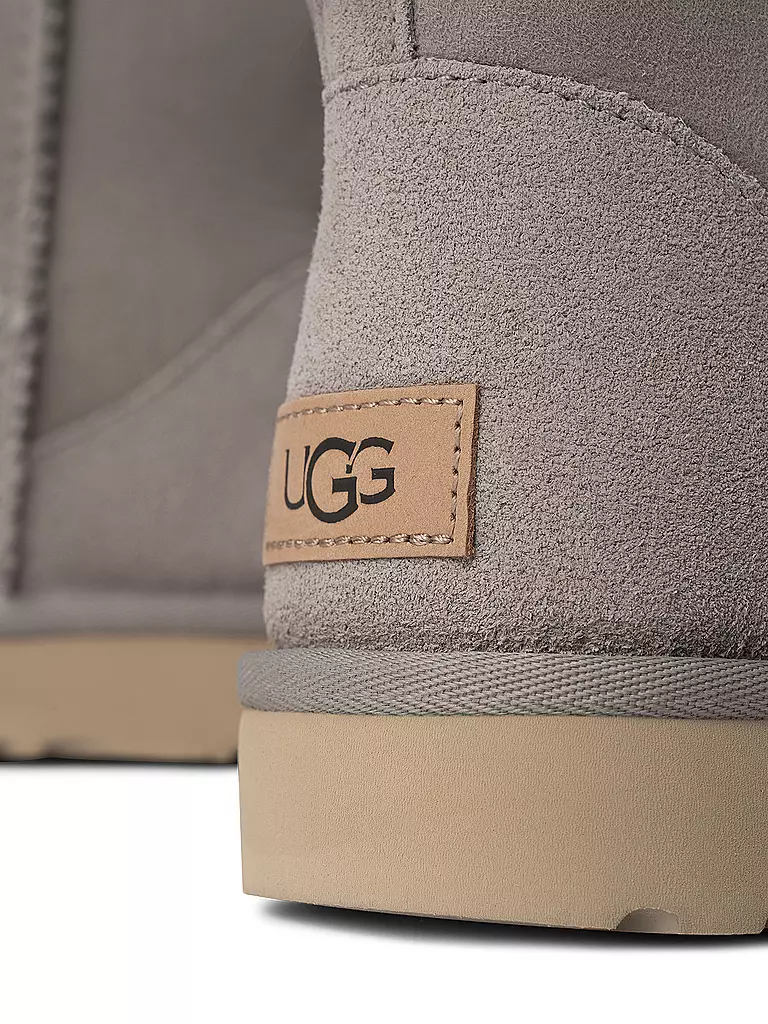 UGG | Botas de nieve CLASSIC MINI II | Gris claro