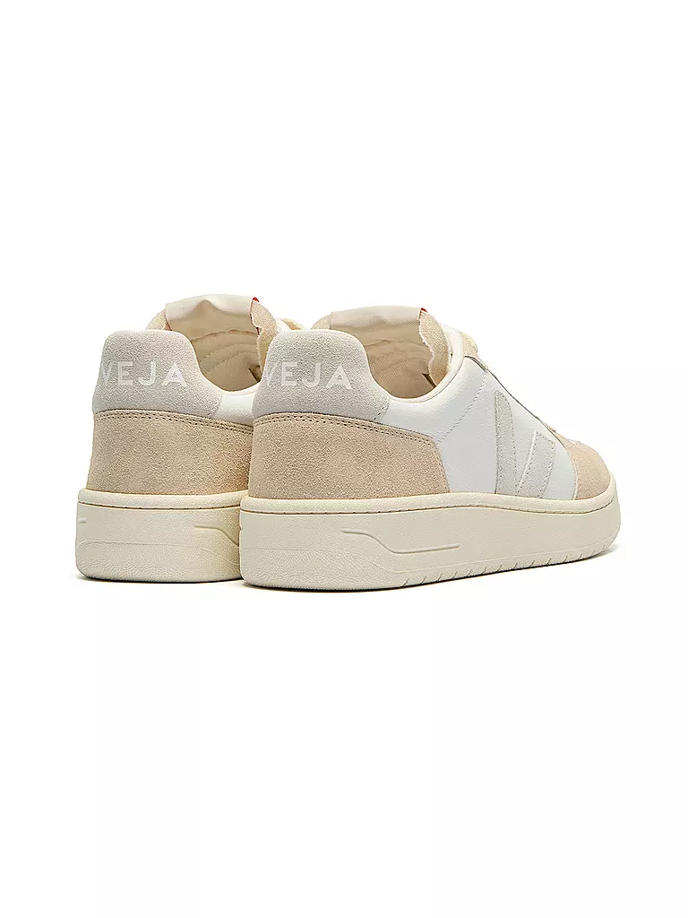 VEJA | Zapatillas V-82 | Crema