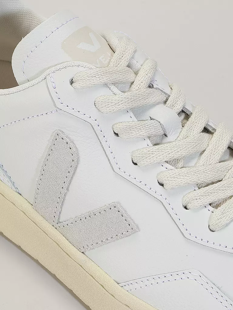 VEJA | Zapatillas V90 | Blanco