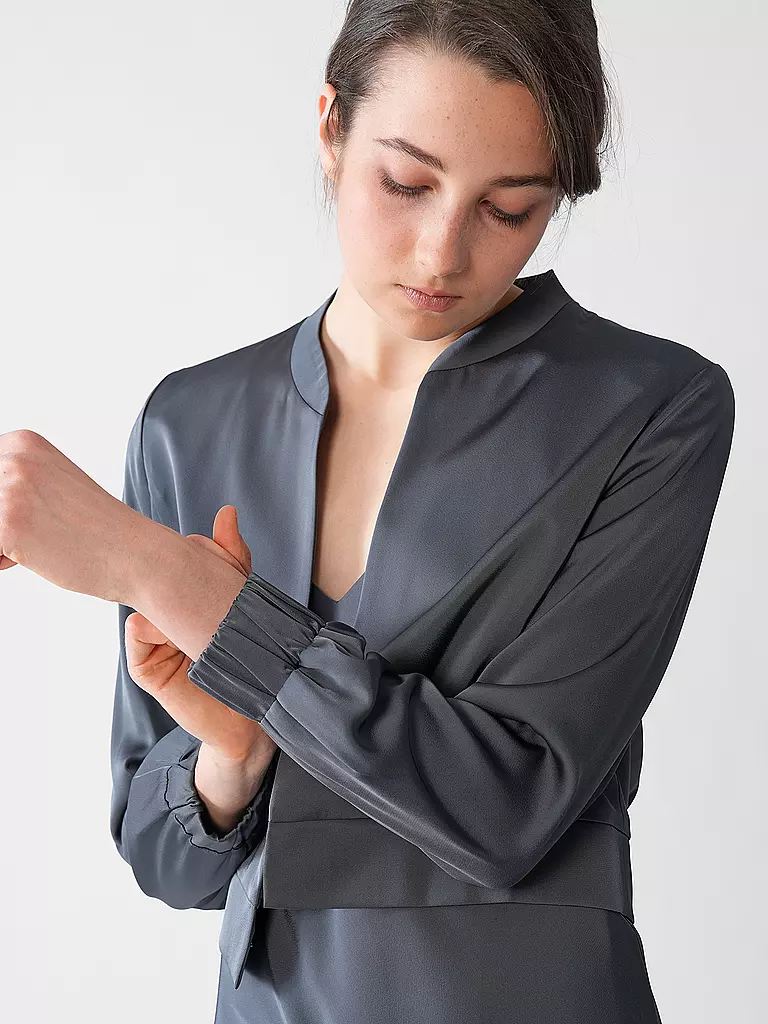 VERA MONT | Chaqueta corta | Oliva