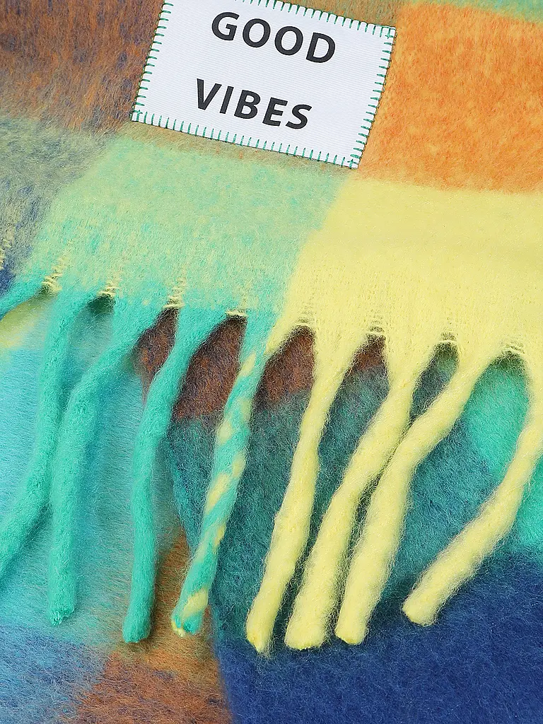 VERB TO DO | Bufanda
Marca: VERB TO DO
Color: multicolor
Categorías: Moda, Mujer

Material: Fibra sintética
Estampado: Cuadros, Bloques de color
Detalles: Flecos | Multicolor