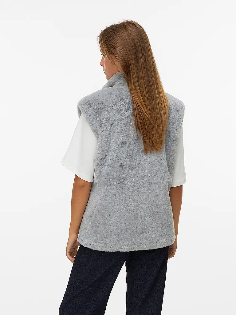 VERO MODA | Nombre del producto: Chaleco de piel sintética VMSONJAPOPPY
Marca: VERO MODA
Color: gris
Categorías: Moda, Mujer

Longitud de la manga: Sin mangas
Material: Piel sintética, Poliéster / Poliamida
Forma del cuello: Cuello alto
Diseño: Liso
Corte (Prend | 