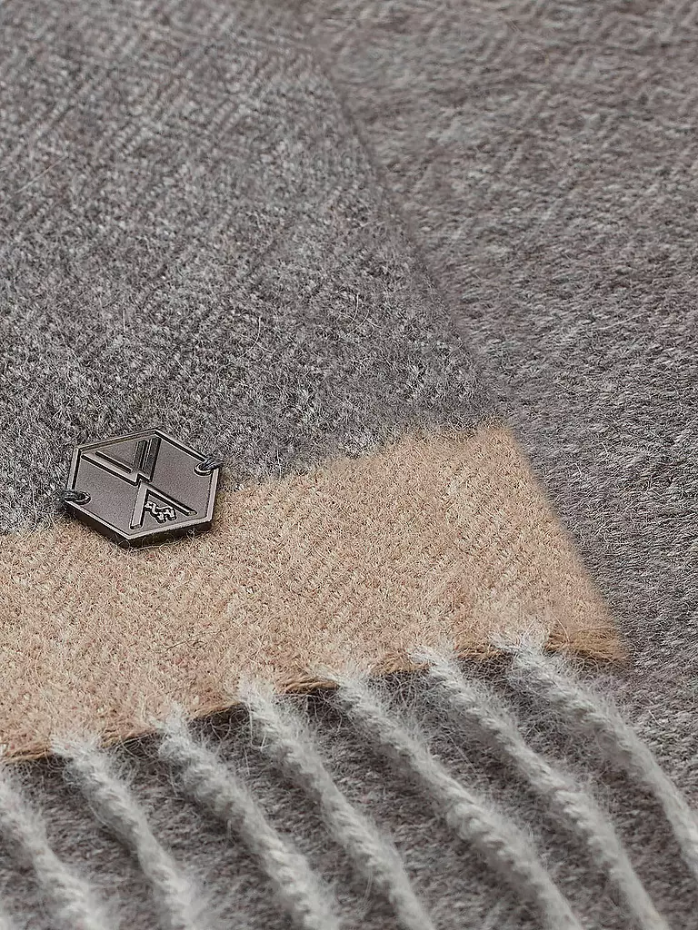 WEICH COUTURE ALPACA | Manta de pelo fino MERIMA 130x180cm Gris/Gris oscuro |