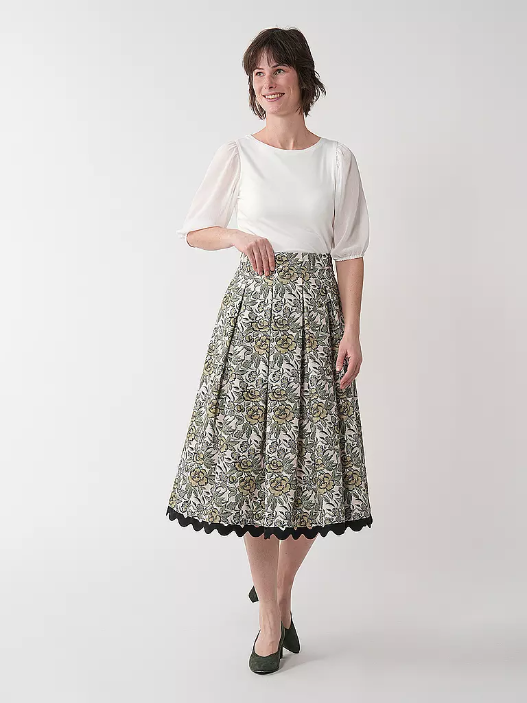 WENGER | Blusenshirt INN
Marke: WENGER
Farbe: crema
Kategorien: Mode,Damen

Ärmellänge: 3/4 Ärmel
Ausschnitt: Rundhalsausschnitt
Material: Jersey,Chiffon,Stretch,Viskose ,Mix
Musterung: Unifarben
Passform (Oberbekleidung): Regular | Crema