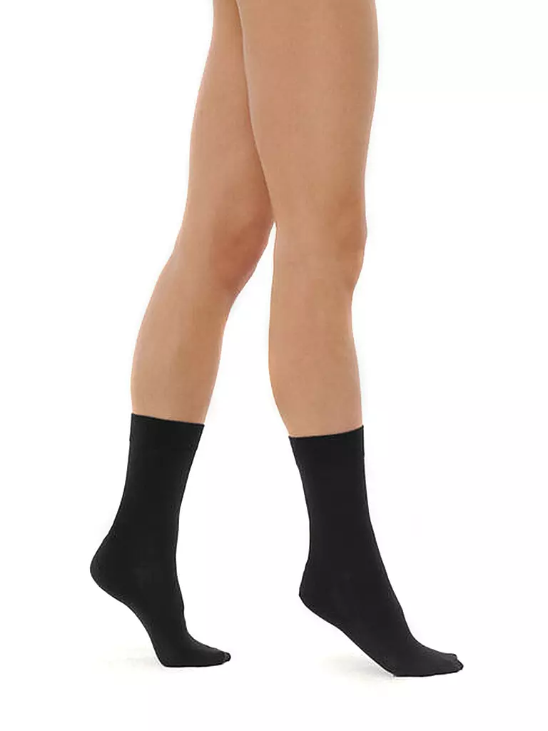 WOLFORD | Calcetines de cachemira negros | Negro