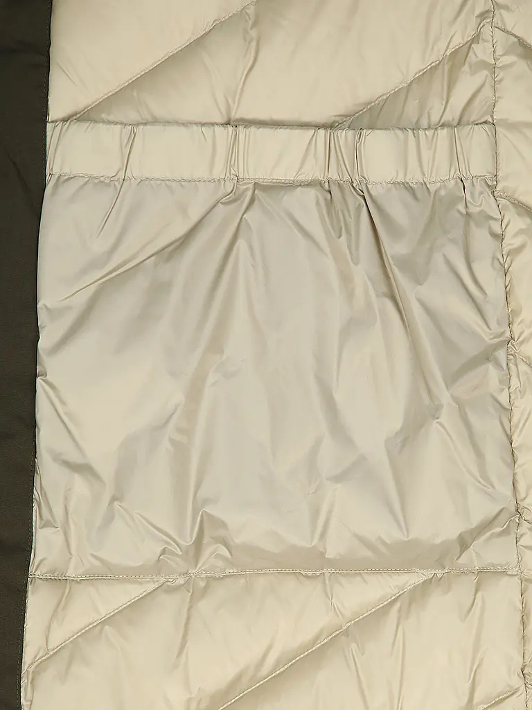 WOOLRICH | Daunenparka GRACE
Marke: WOOLRICH
Farbe: olive
Kategorien: Mode,Damen
Ärmellänge: Langarm
Material: Polyester / Polyamid
Kragenform: Kapuze
Musterung: Unifarben
Passform (Oberbekleidung): Regular
Stil: Pure,Trend
Details: Eingrifftaschen,Logo |