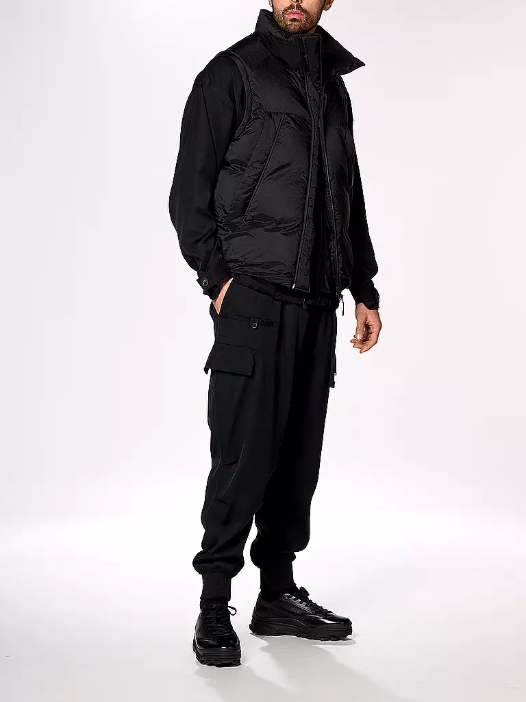 Y-3 | Chaleco acolchado de plumón | Negro