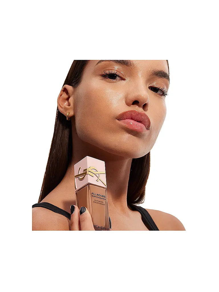 YVES SAINT LAURENT | All Hours Glow Foundation MC5 | Marrón claro