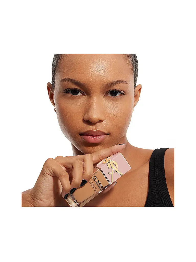 YVES SAINT LAURENT | All Hours Glow Foundation MW8 | Marrón claro