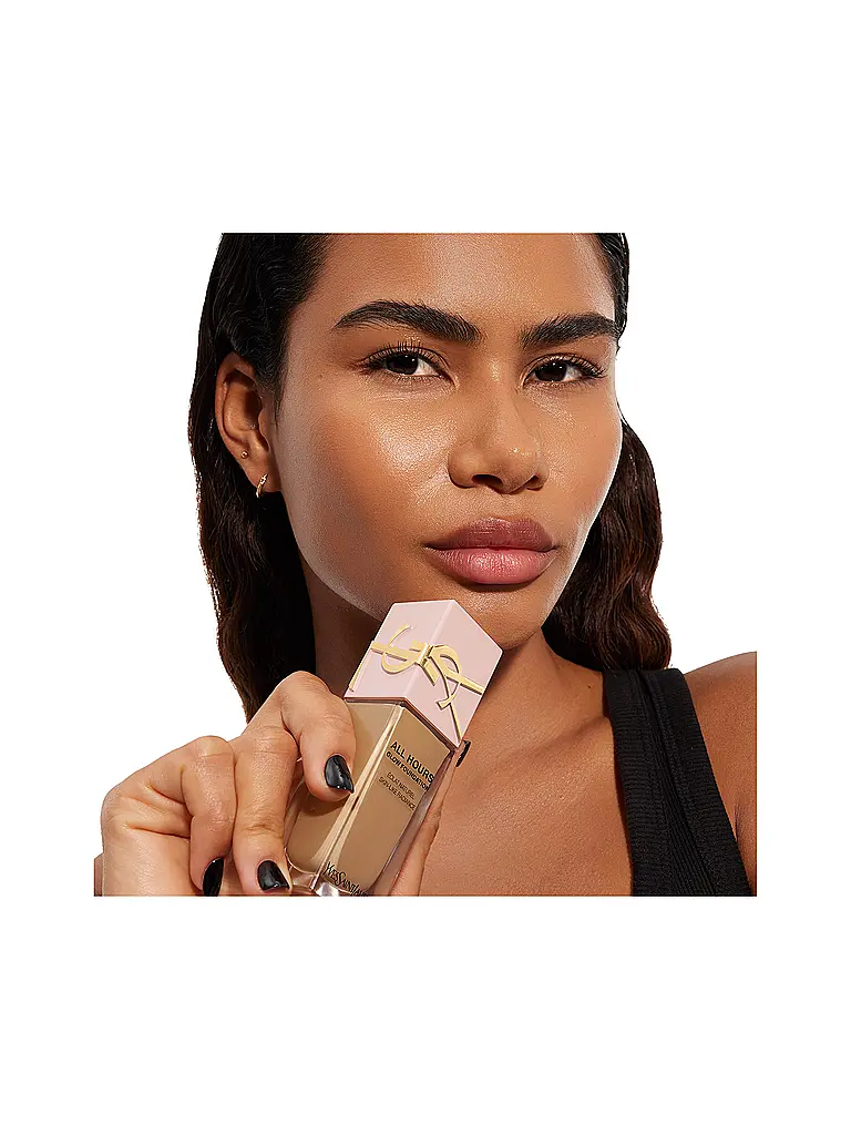 YVES SAINT LAURENT | All Hours Glow Foundation MW9 | Marrón claro