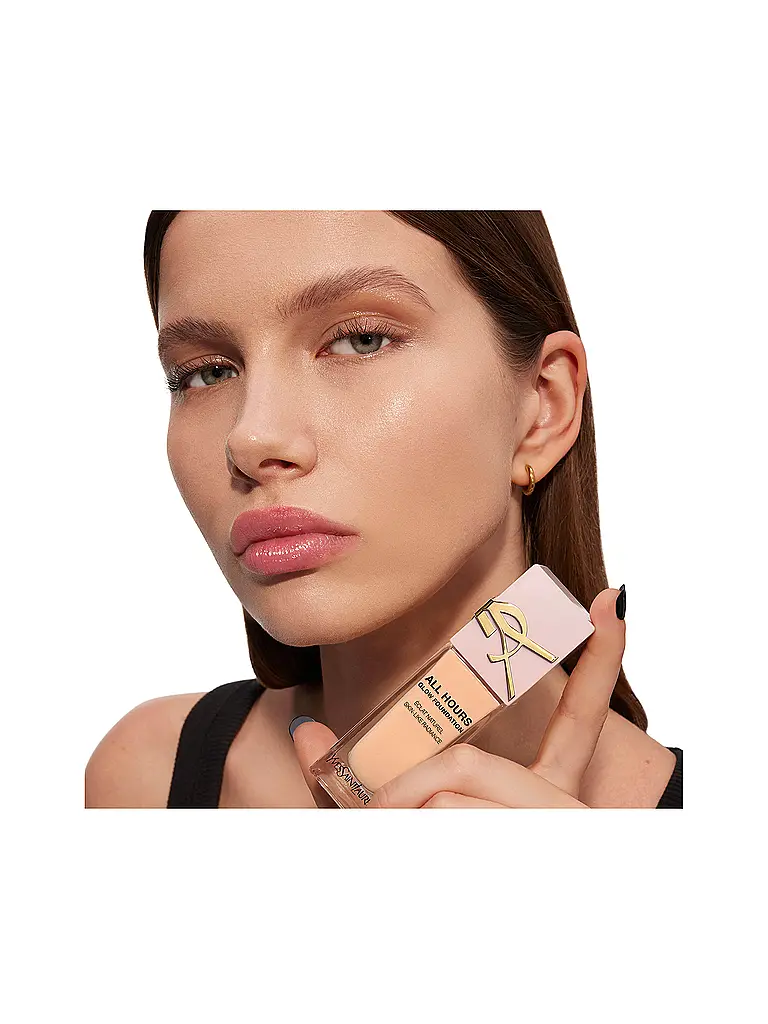YVES SAINT LAURENT | Base de maquillaje All Hours Glow LC5 | Camel