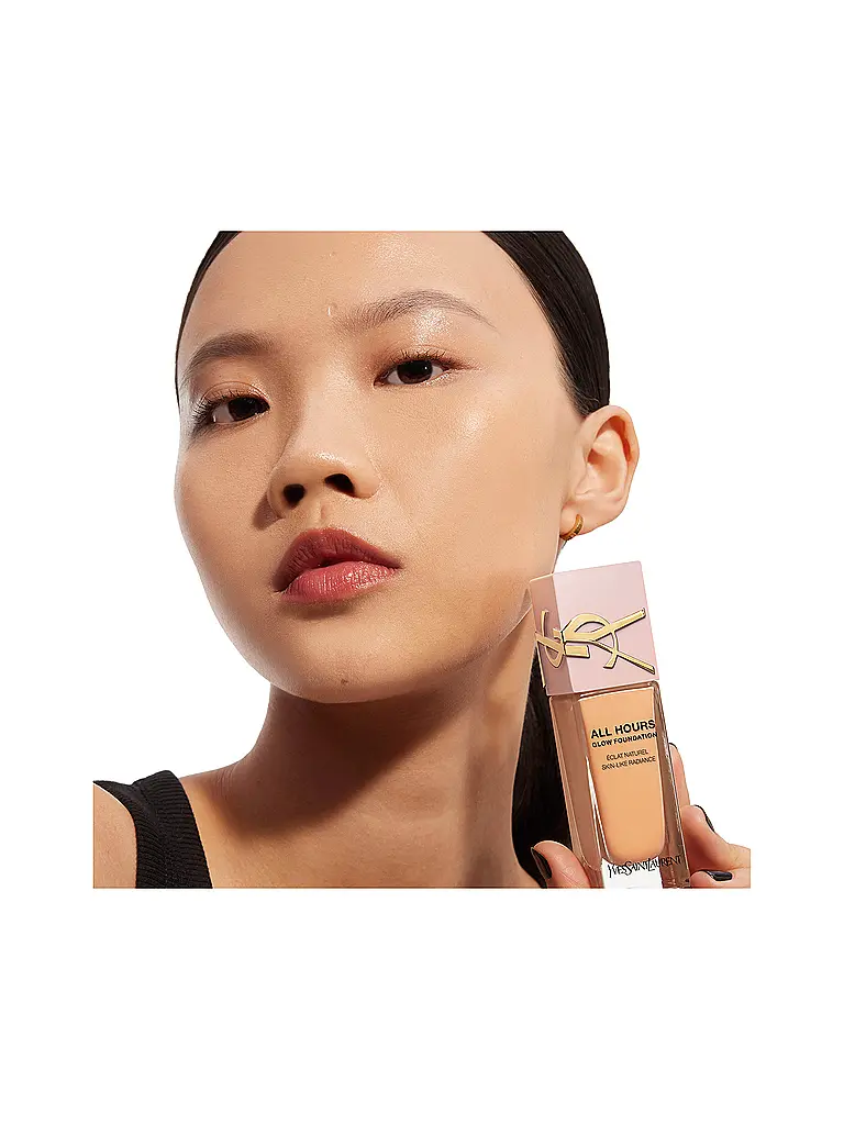 YVES SAINT LAURENT | Base de maquillaje All Hours Glow LW4 | Camel